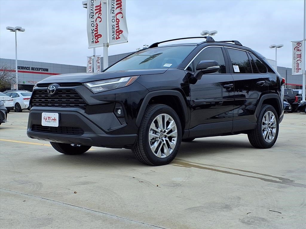 2025 Toyota RAV4 XLE Premium's photo
