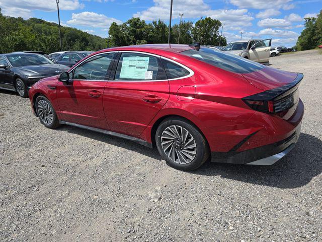2025 Hyundai Sonata Hybrid SEL photo 3