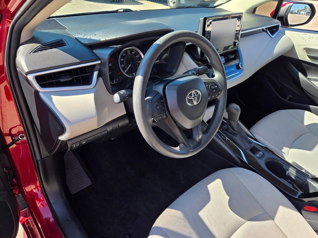 2022 Toyota Corolla LE photo 13
