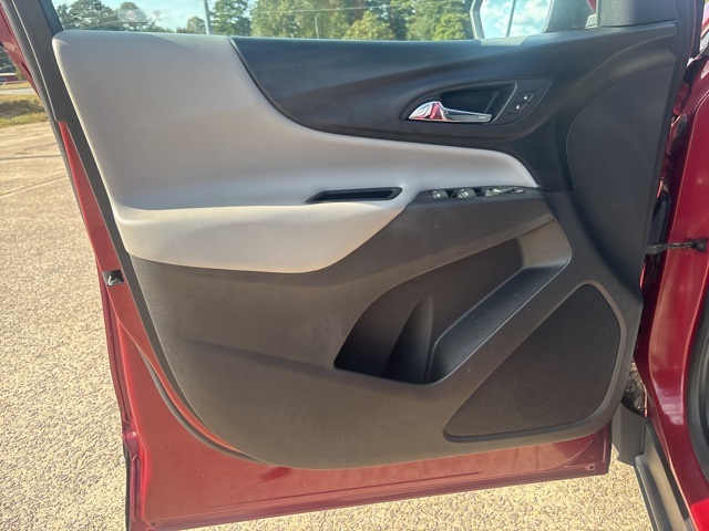 2021 Chevrolet Equinox LT photo 13