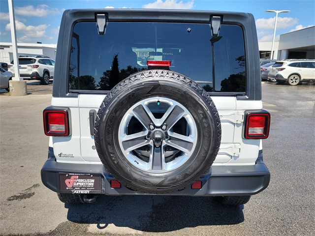 2020 Jeep Wrangler Unlimited Sahara photo 6