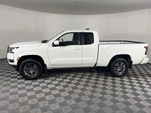 2025 Nissan Frontier SV photo 4