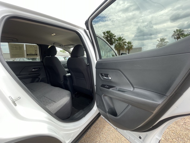 2025 Nissan Kicks SV photo 21