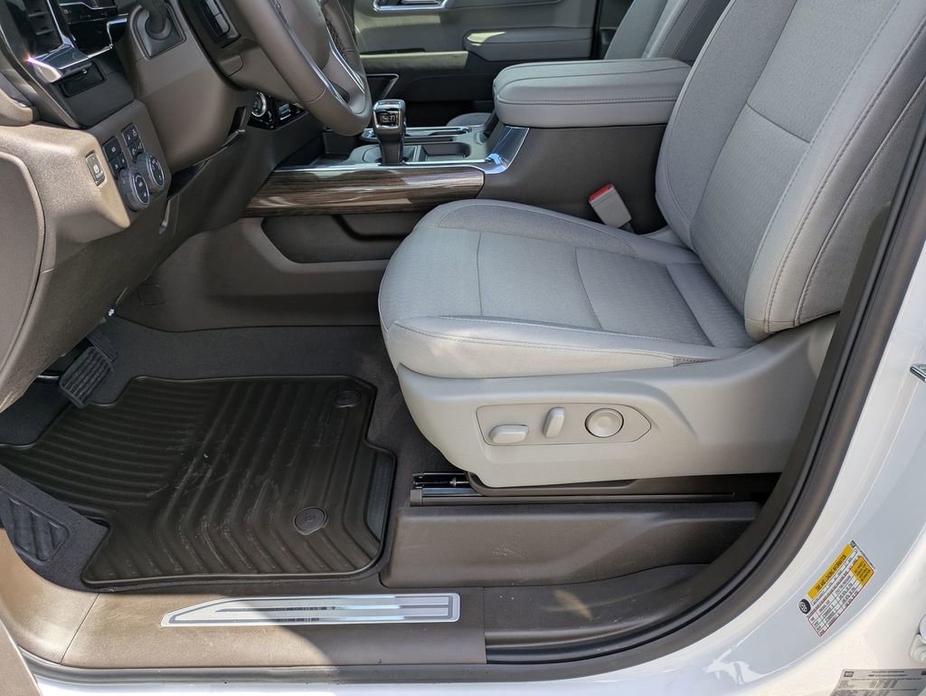 2025 Chevrolet Silverado 1500 LT photo 12