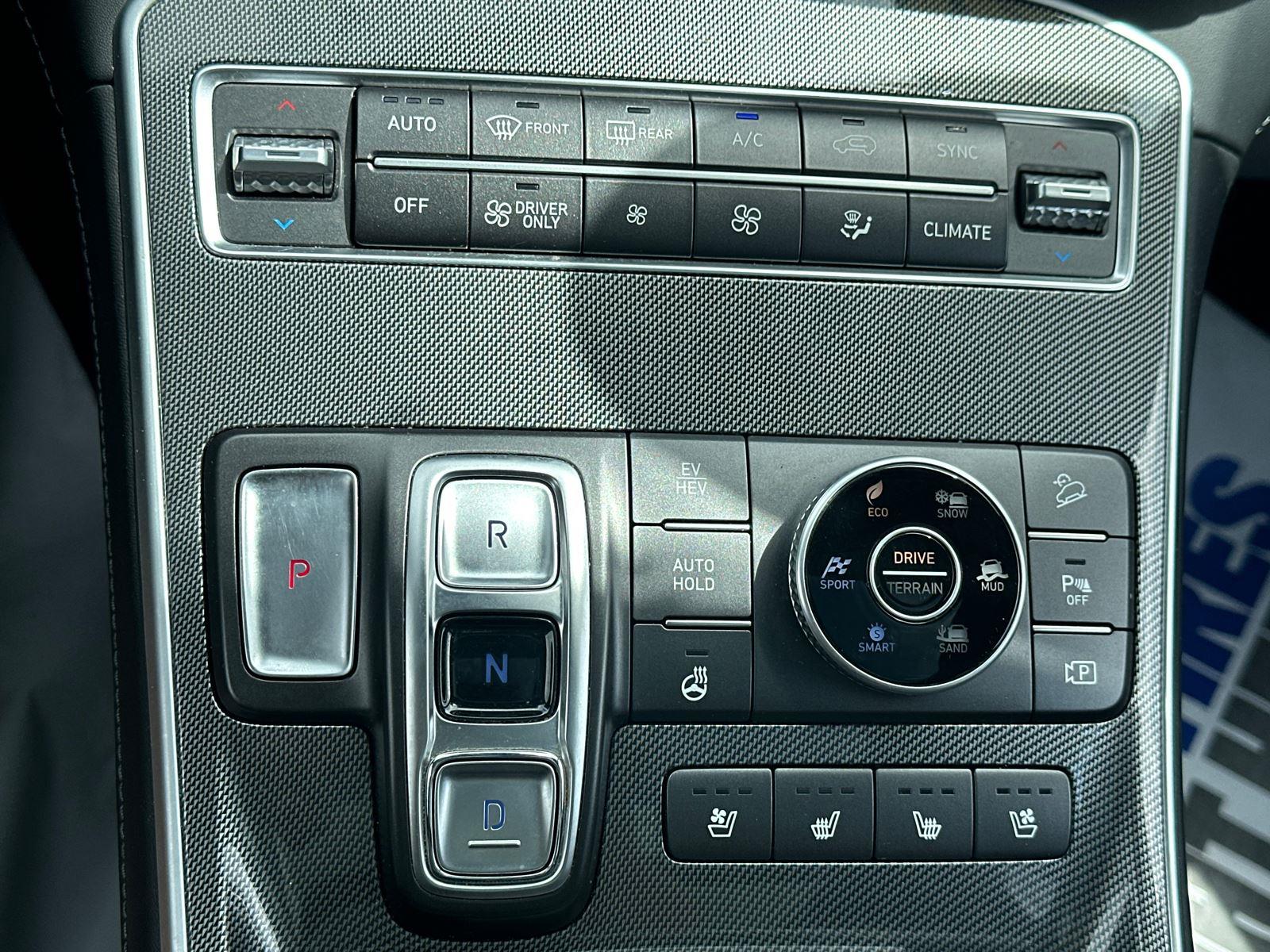 2022 Hyundai Santa Fe Limited photo 16