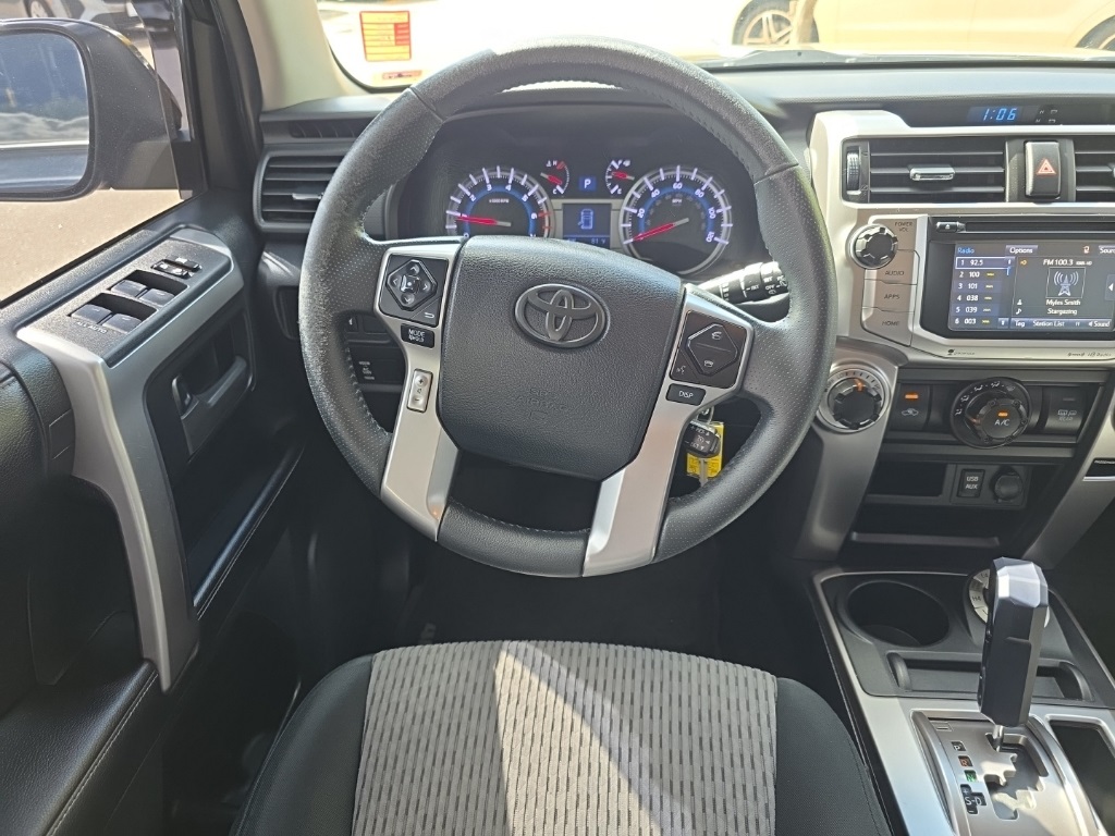 2016 Toyota 4Runner SR5 photo 10