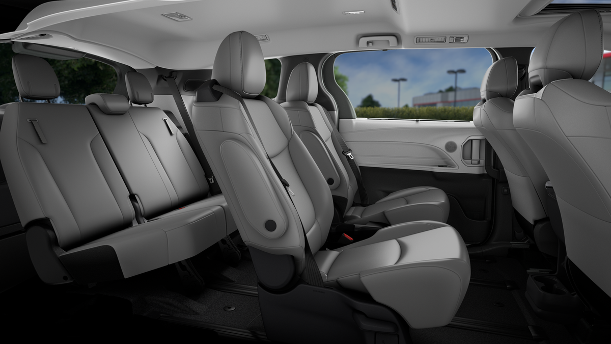2025 Toyota Sienna XLE photo 21