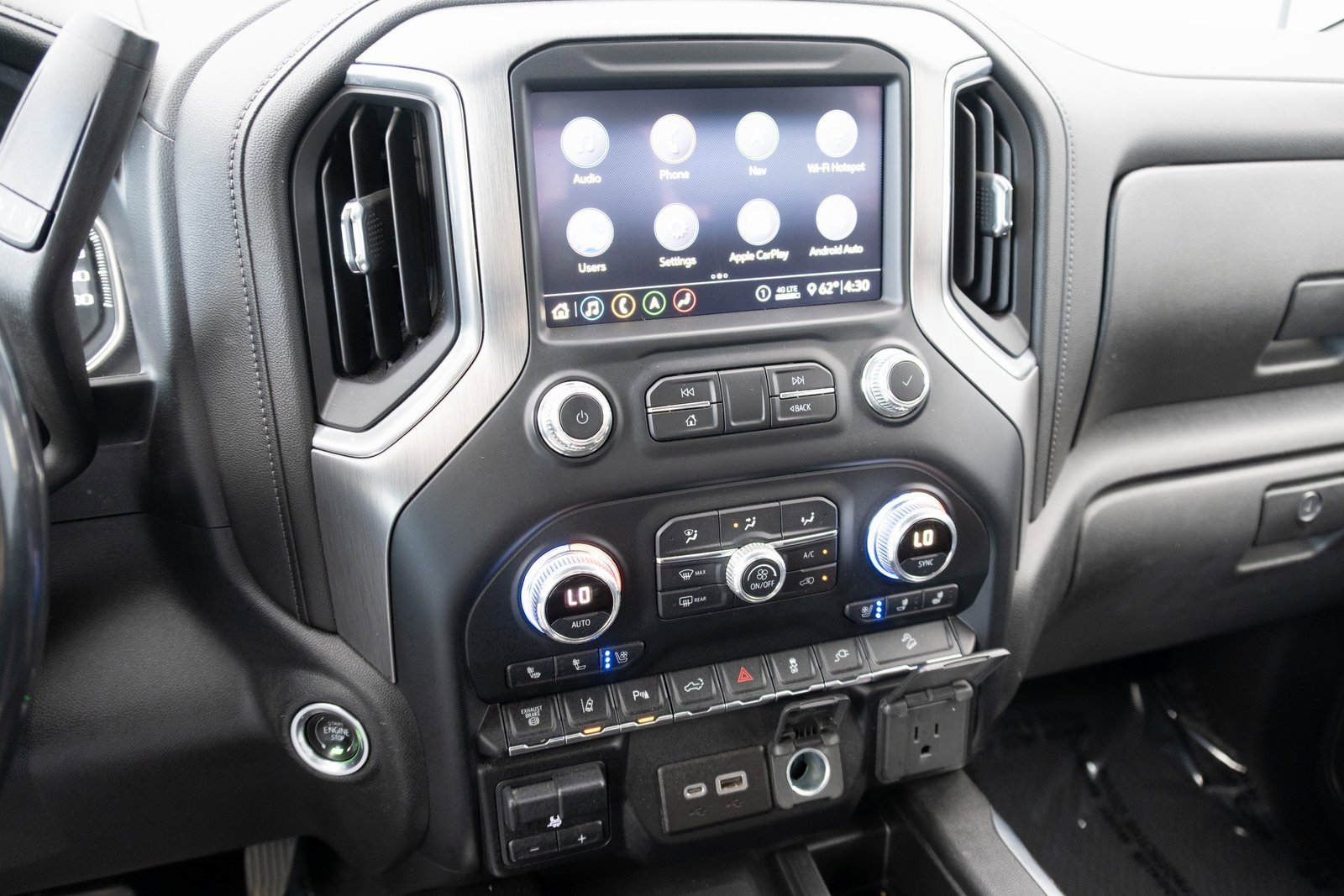2020 Gmc Sierra 3500 HD Denali photo 3
