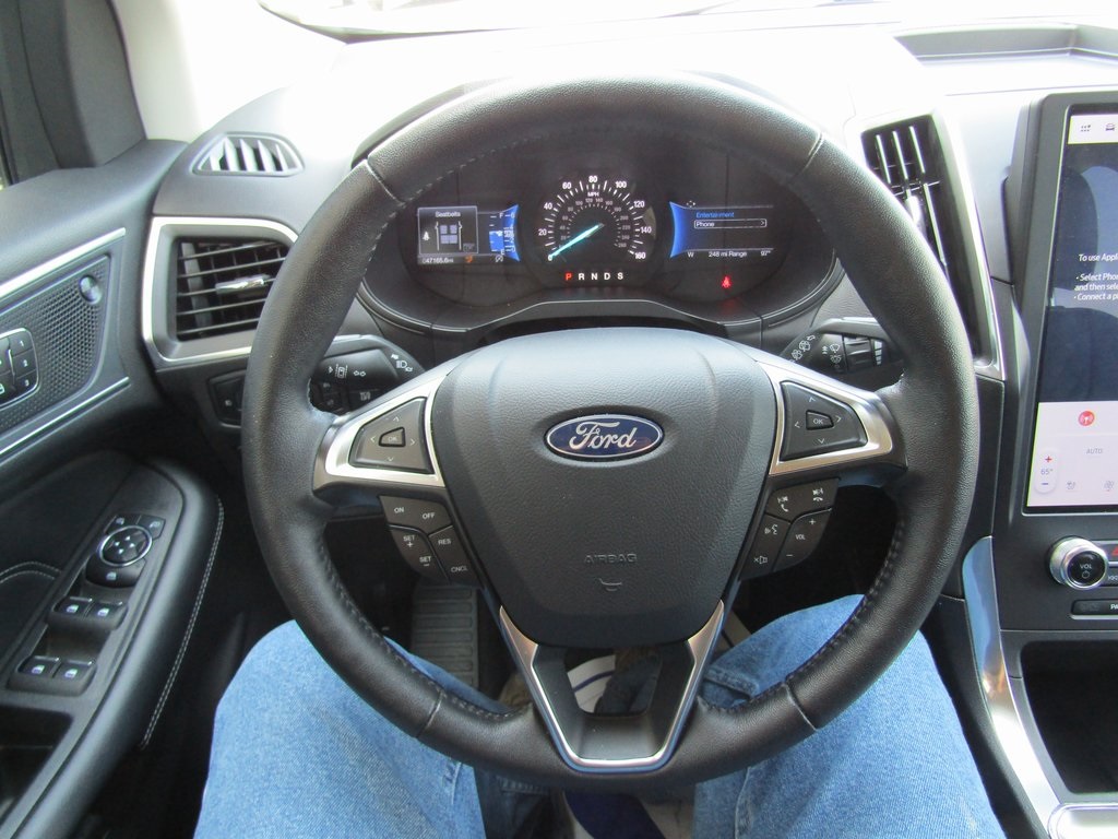 2024 Ford Edge Titanium photo 19