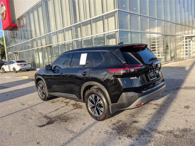 2021 Nissan Rogue SV photo 3