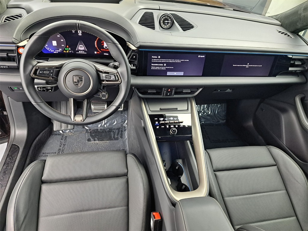 2024 Porsche Macan Electric Turbo photo 11