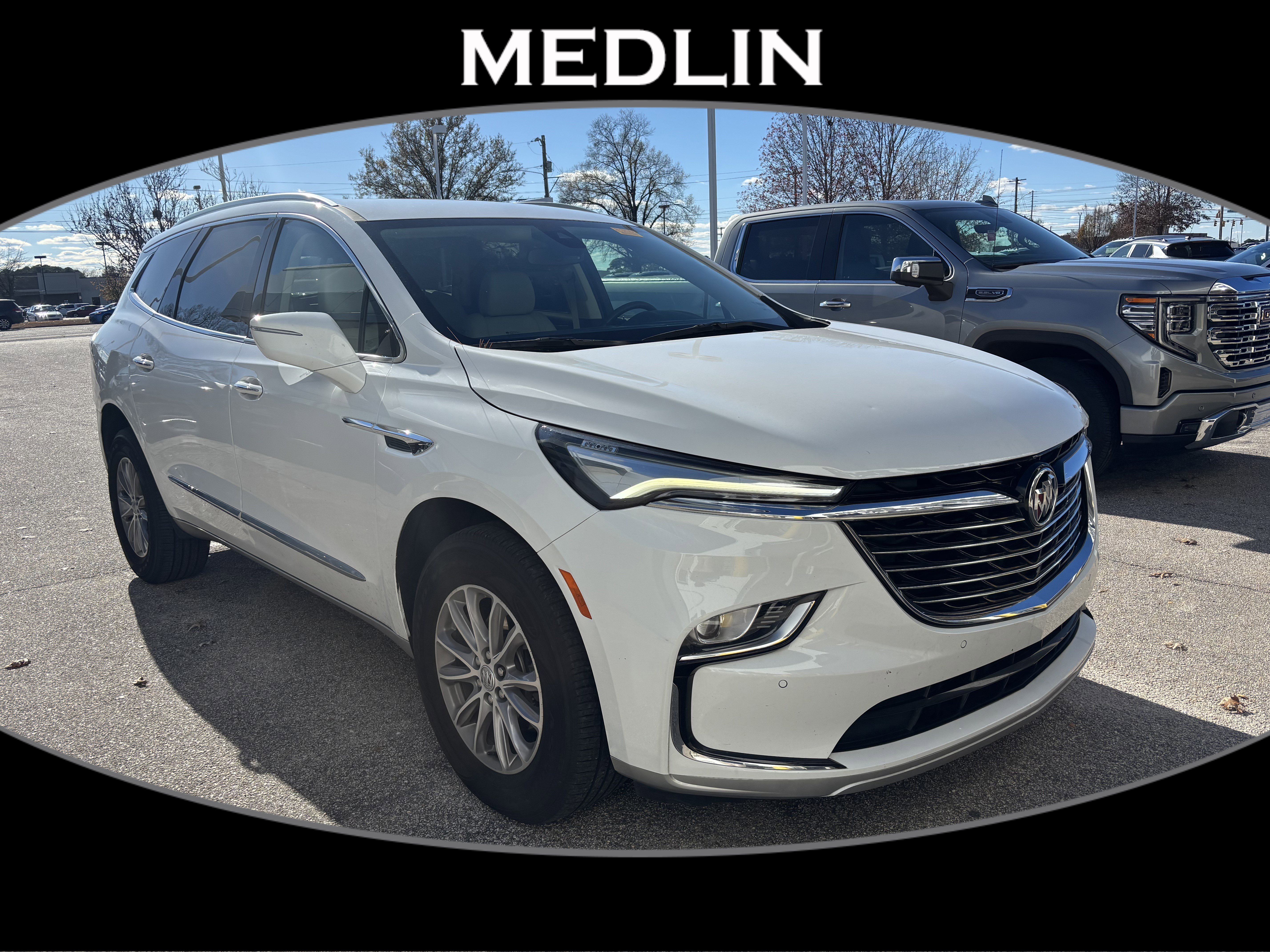 2023 Buick Enclave Essence's photo