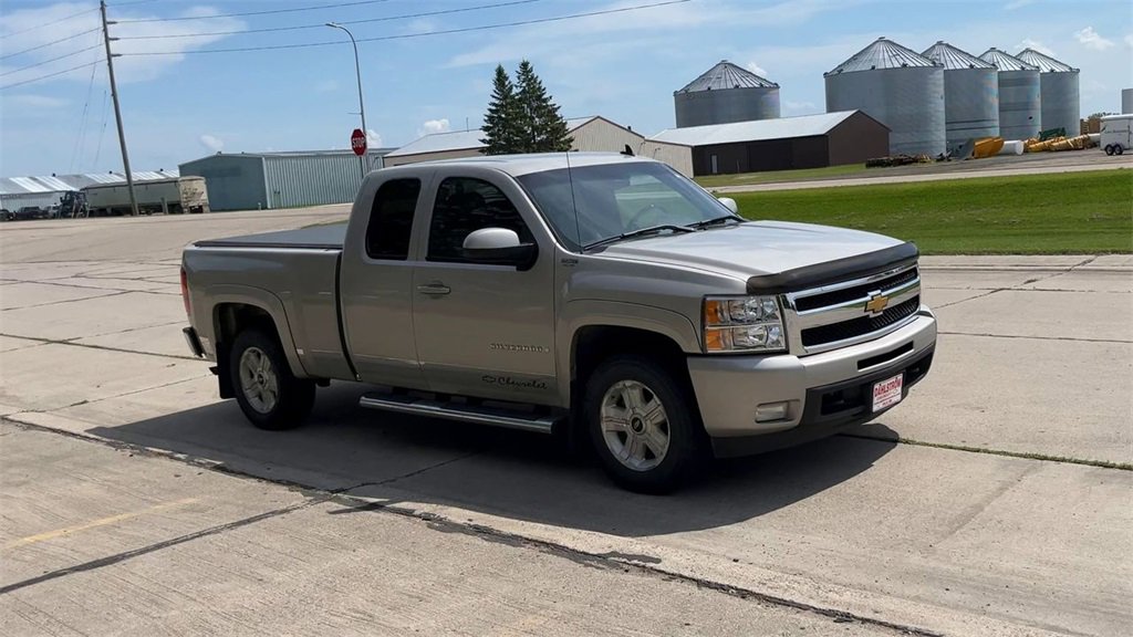 Used 2009 Chevrolet Silverado 1500 LTZ with VIN 1GCEK39039Z158572 for sale in Oslo, Minnesota