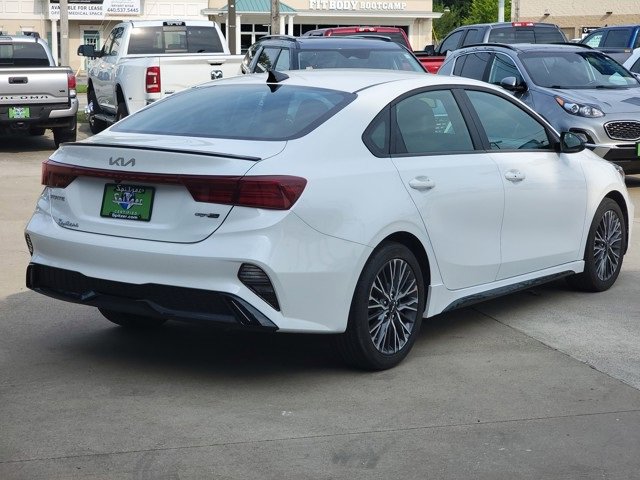 2024 Kia Forte GT-Line photo 2