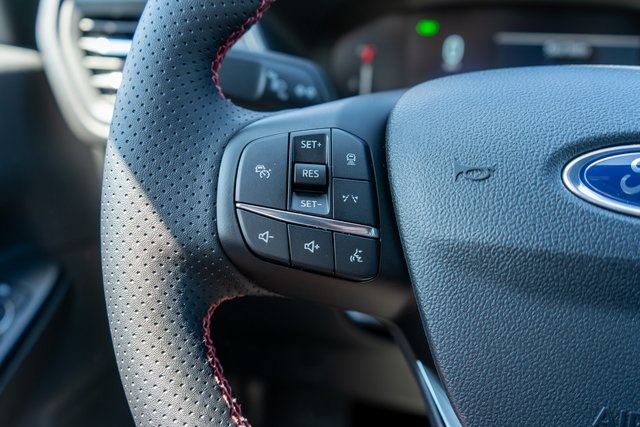 2025 Ford Escape Hybrid ST-Line Select photo 11