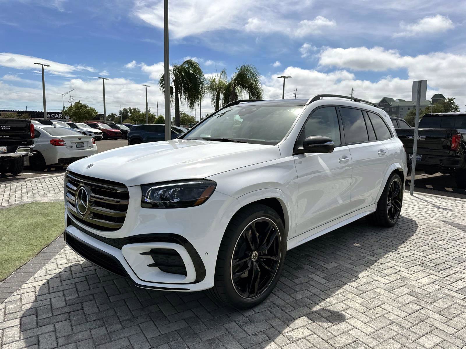 2026 Mercedes Benz GLS 450 4MATIC photo 7