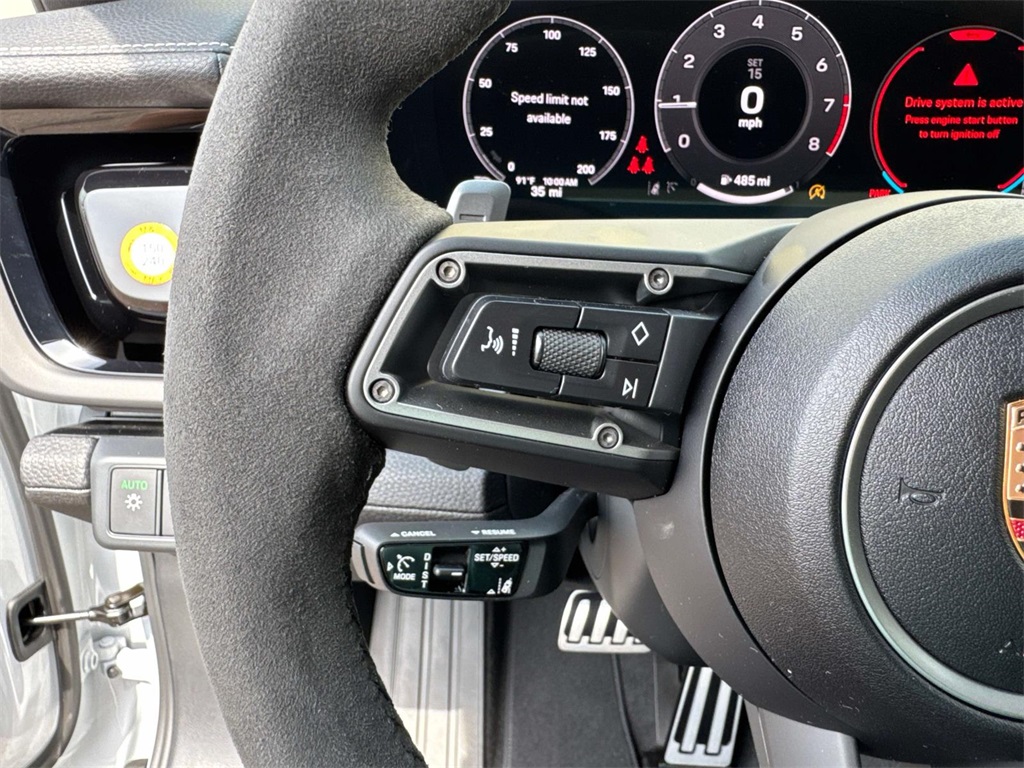 2025 Porsche Panamera 4 photo 24