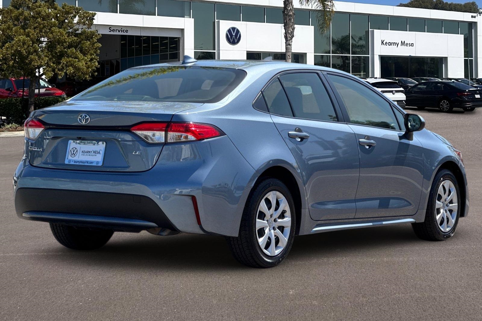 2022 Toyota Corolla LE photo 3