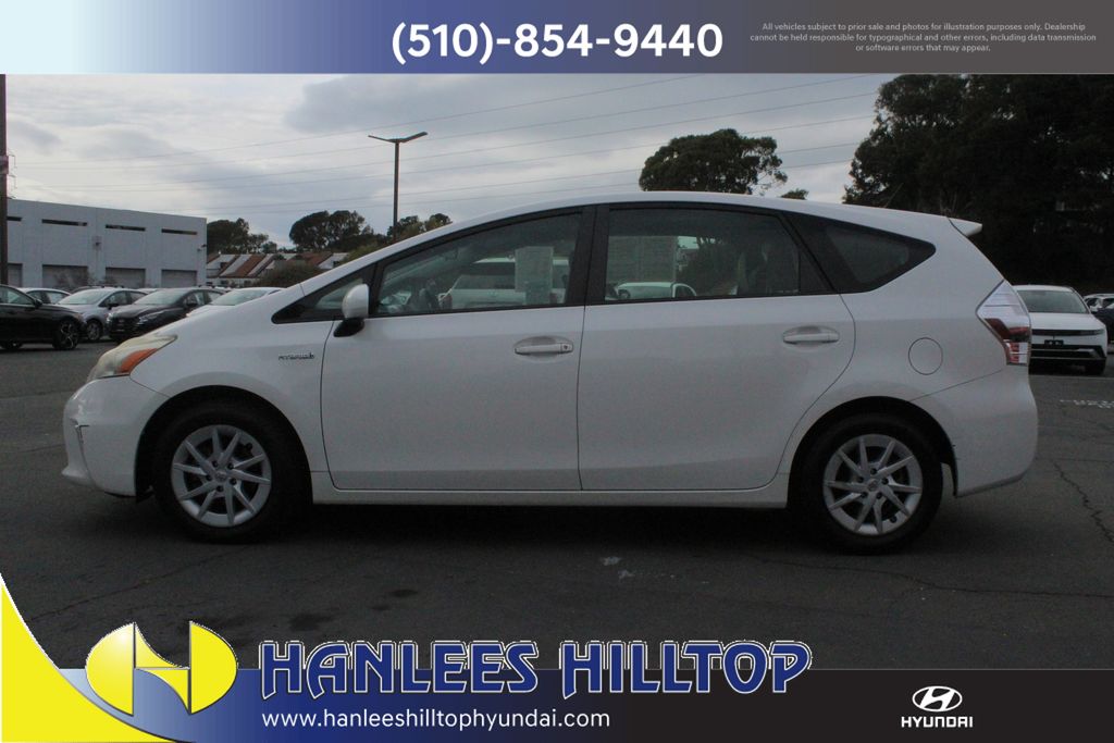 2012 Toyota Prius V Three photo 2