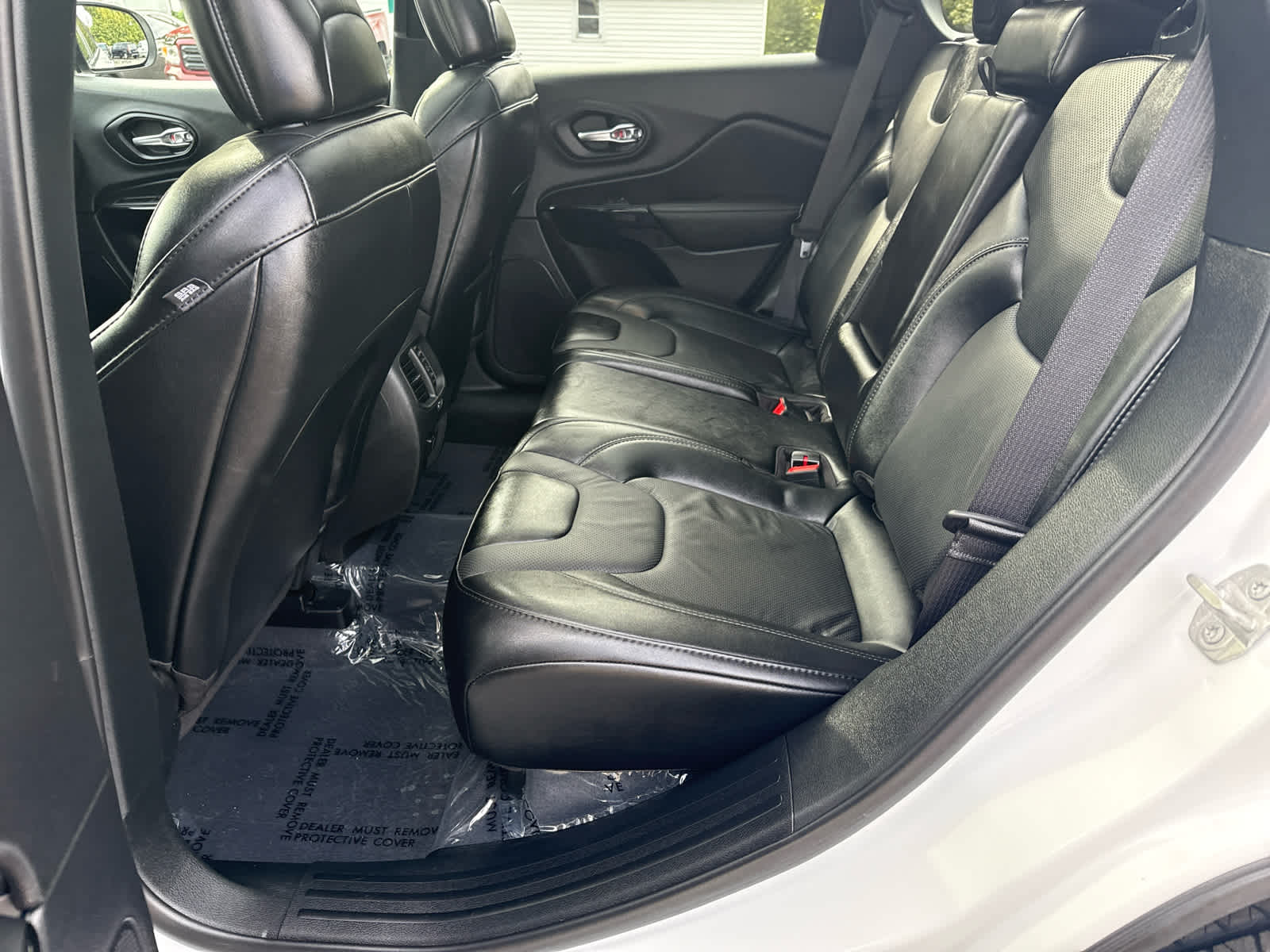2023 Jeep Cherokee Altitude Lux photo 10