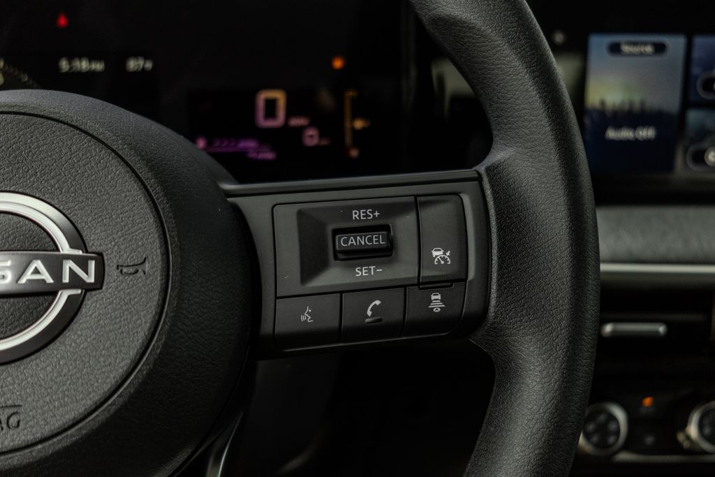 2025 Nissan Kicks SV photo 16