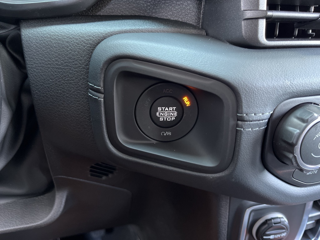 2025 Jeep Gladiator Sport photo 44