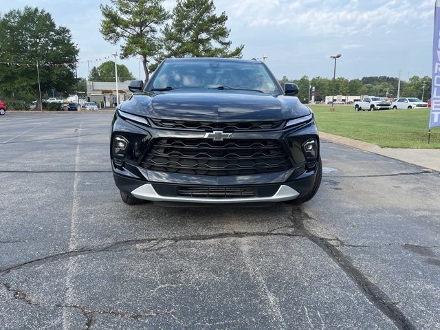 2024 Chevrolet Blazer 2LT photo 2