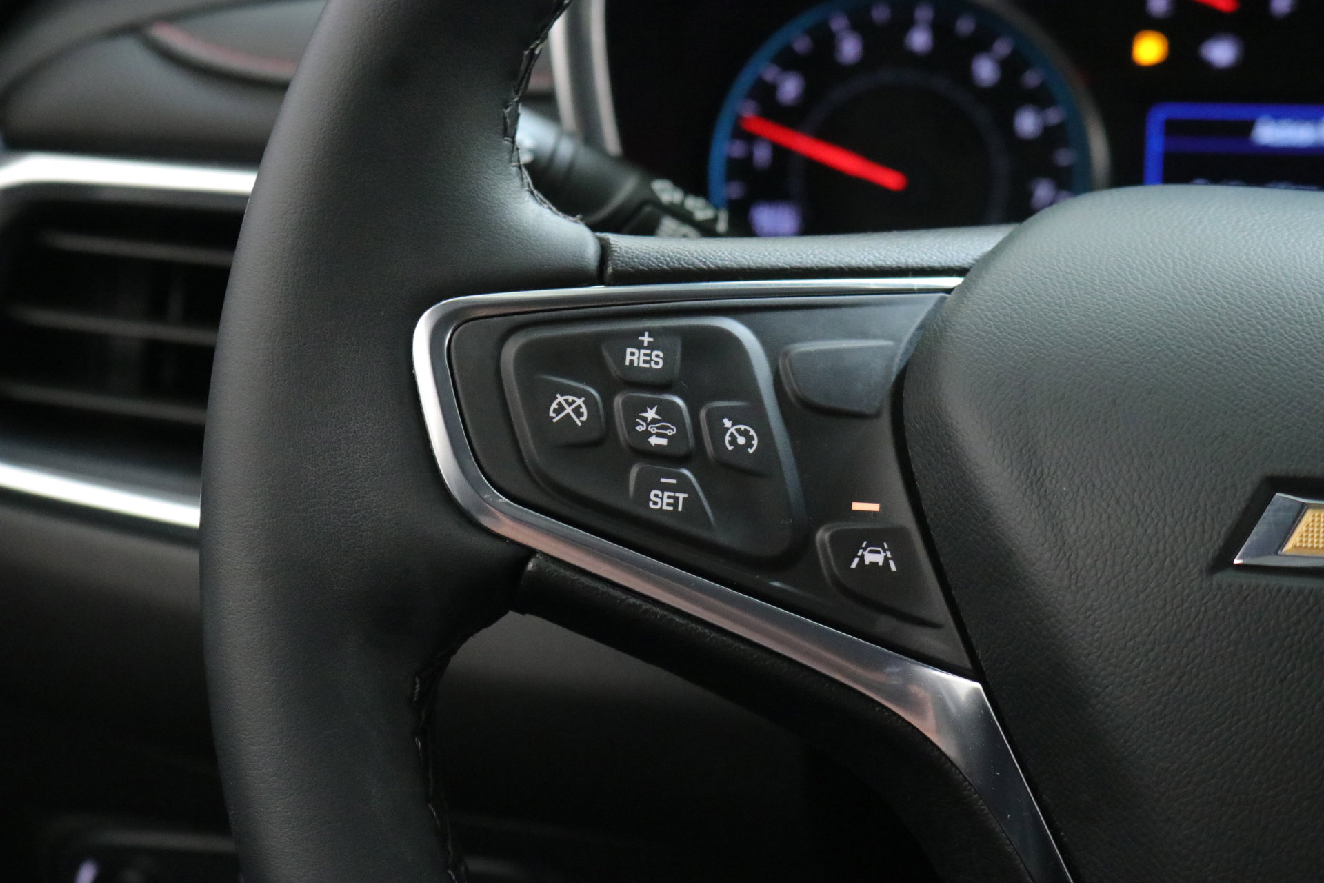 2024 Chevrolet Equinox LT photo 13