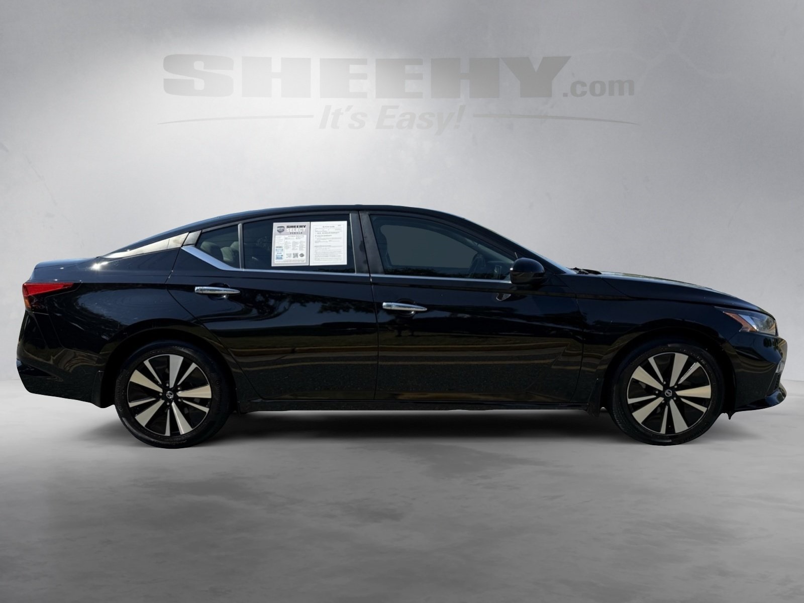 2021 Nissan Altima 2.5 SV photo 7