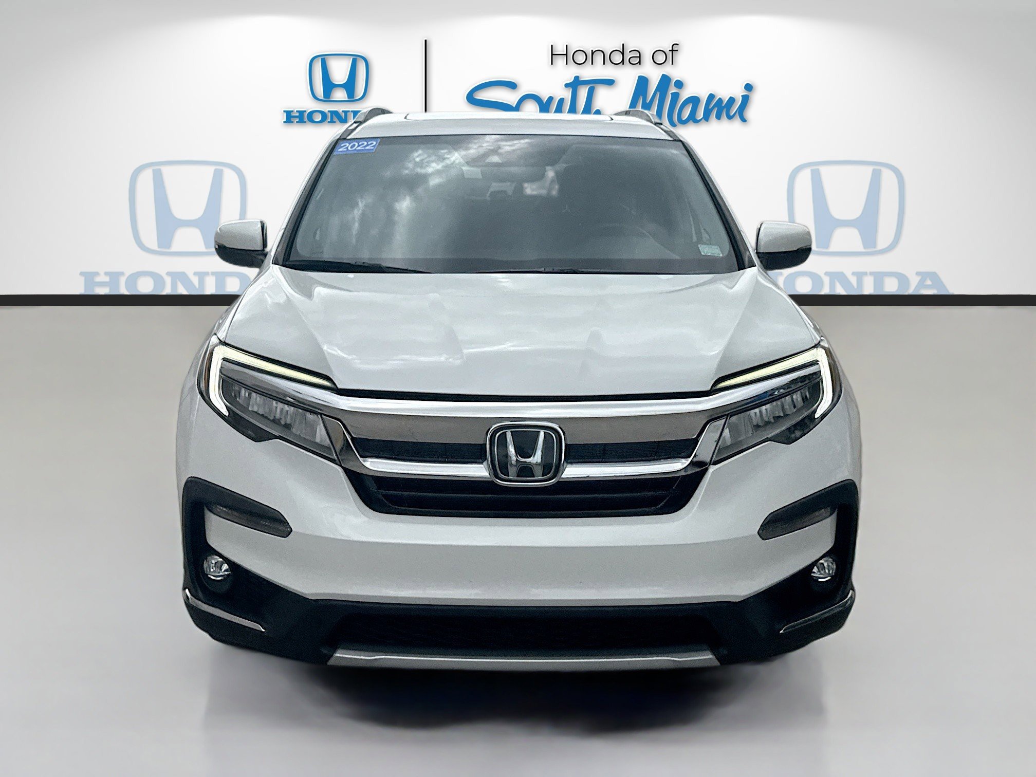 2022 Honda Pilot Touring photo 2