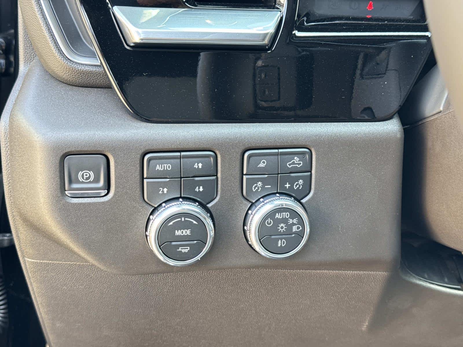 2026 Gmc Sierra 1500 SLT photo 11