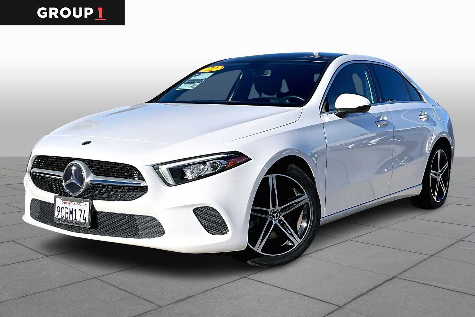 2022 Mercedes-Benz A-Class A220's photo