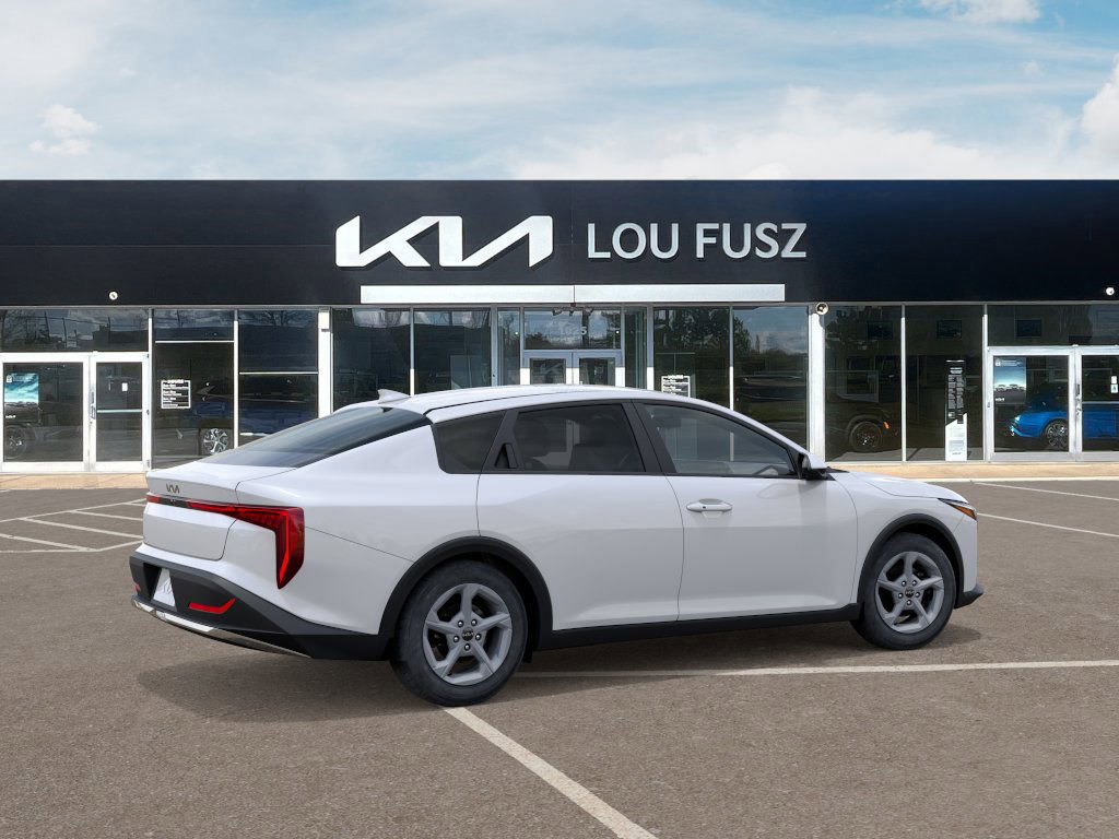2025 Kia K4 LXS photo 4