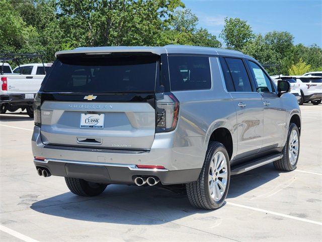 2025 Chevrolet Suburban Premier photo 4