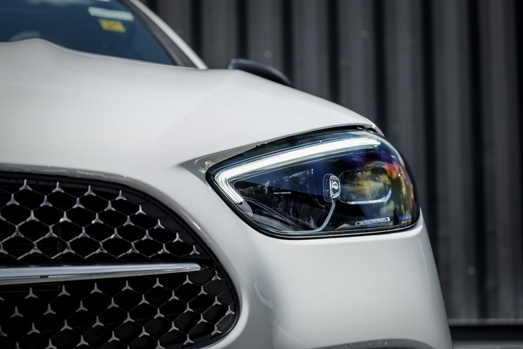 2025 Mercedes Benz C 300 4MATIC photo 6