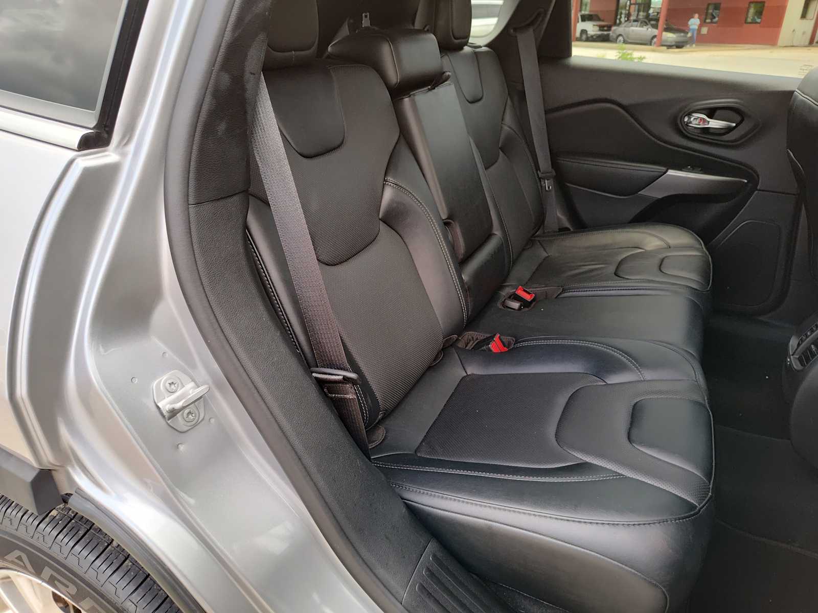 2022 Jeep Cherokee Latitude Lux photo 25