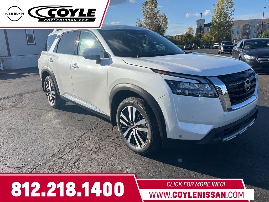 2025 Nissan Pathfinder Platinum's photo