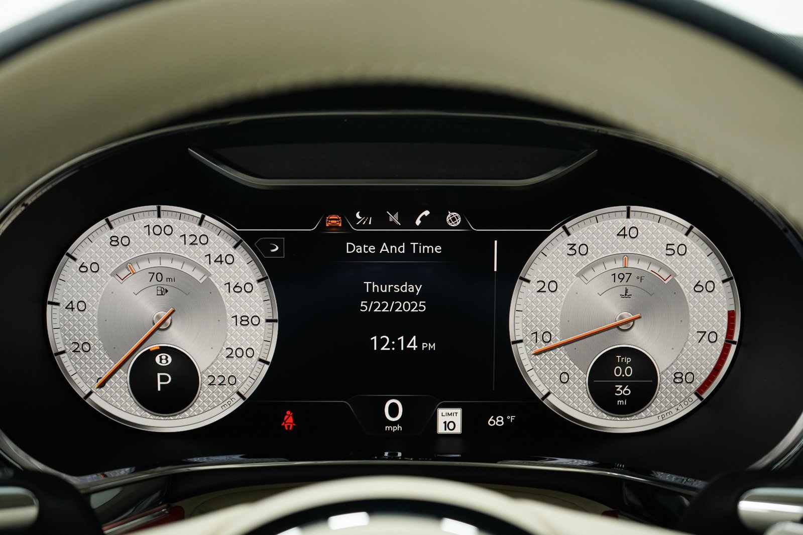2024 Bentley Flying Spur Mulliner V8 photo 32