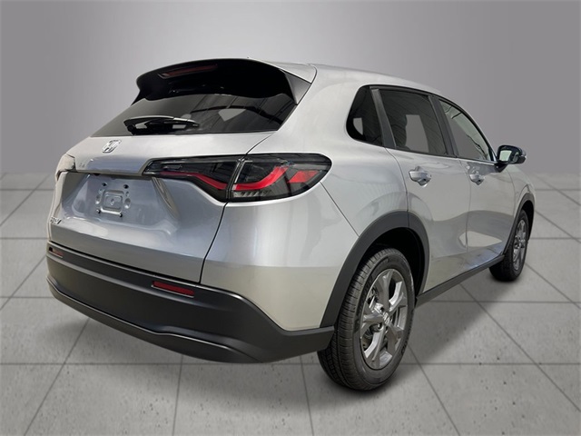 2026 Honda HR-V LX photo 5