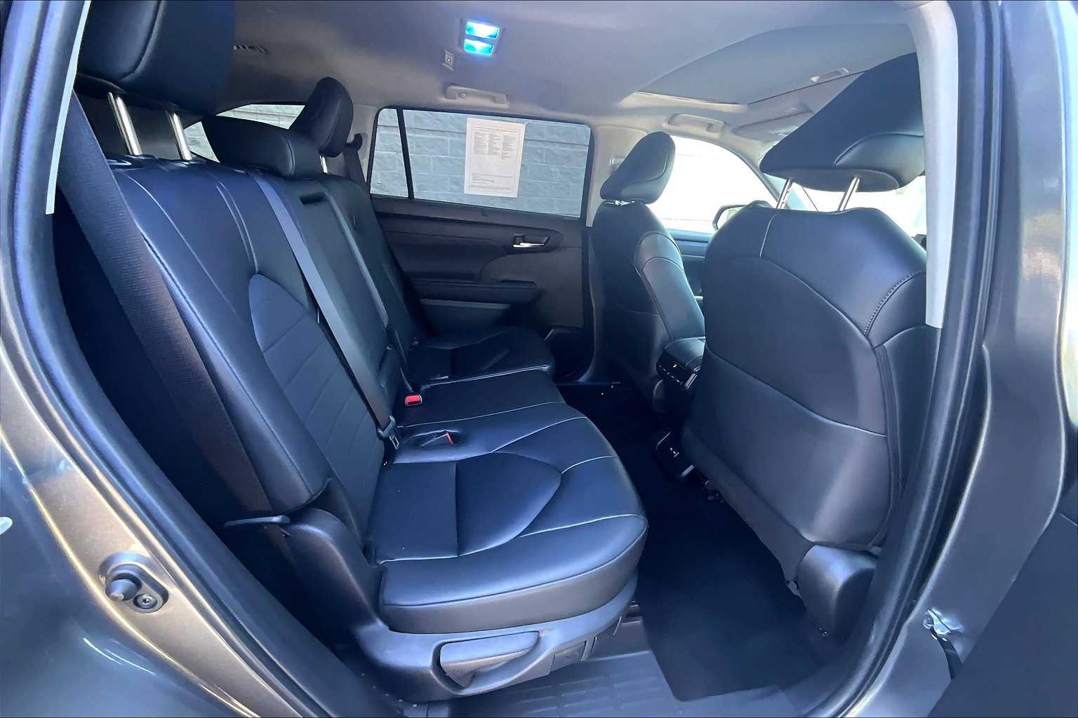 2024 Toyota Highlander XLE photo 19