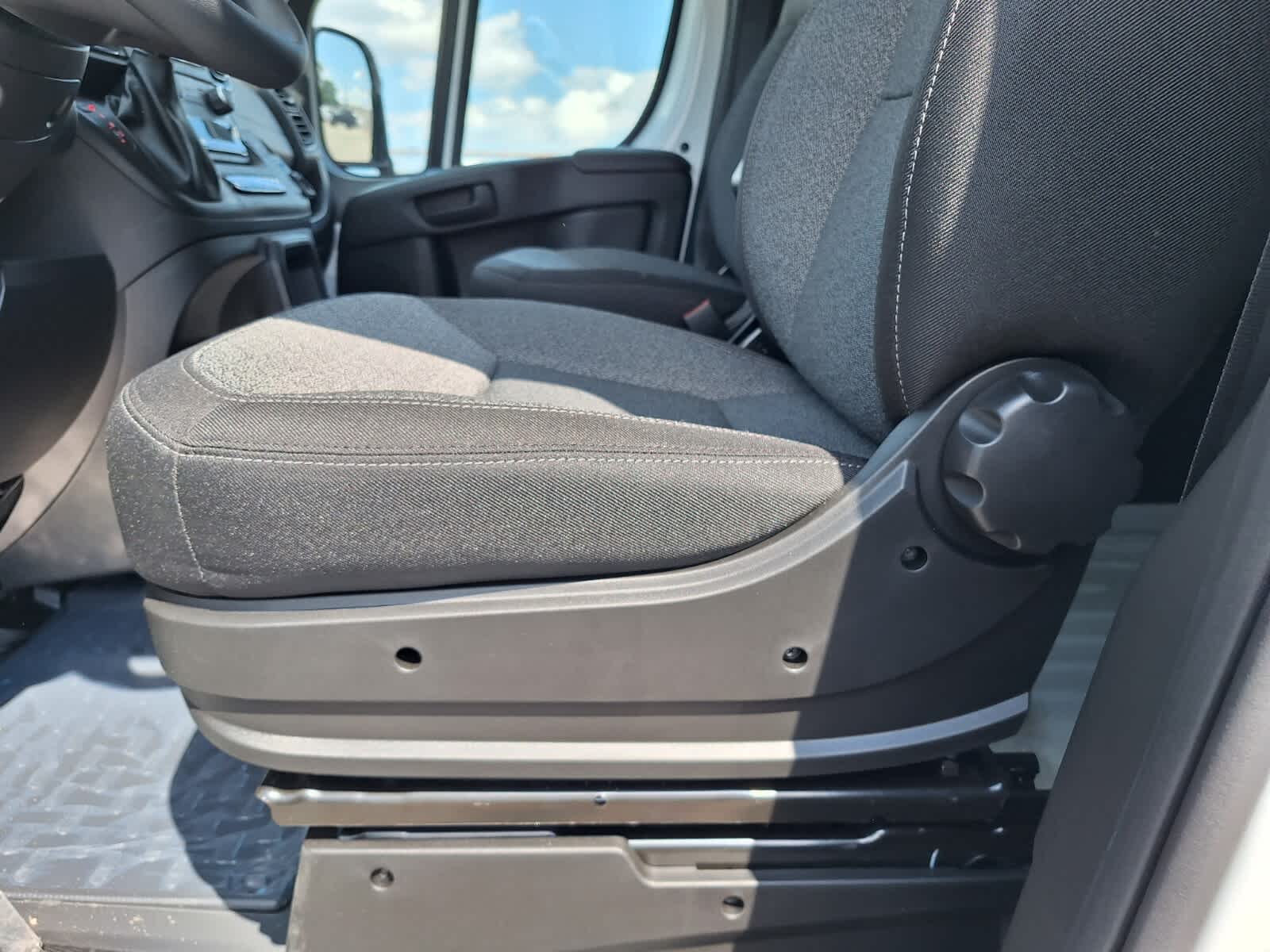 2025 Ram ProMaster 2500 photo 8