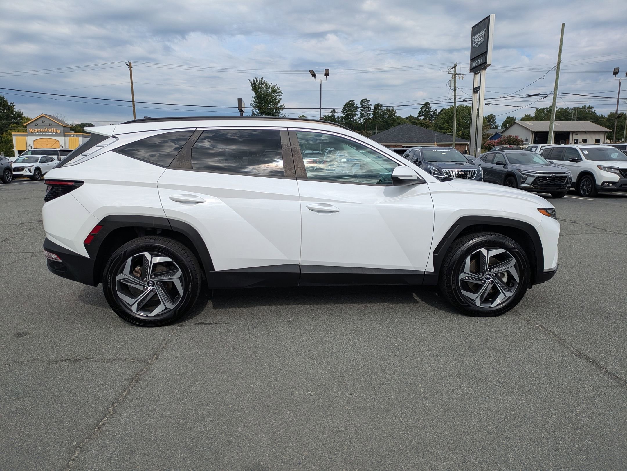 2022 Hyundai Tucson SEL photo 3