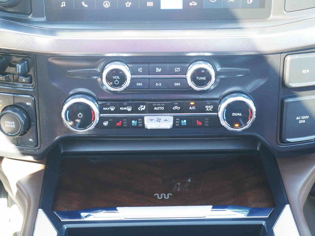 2024 Ford F-350 photo 6