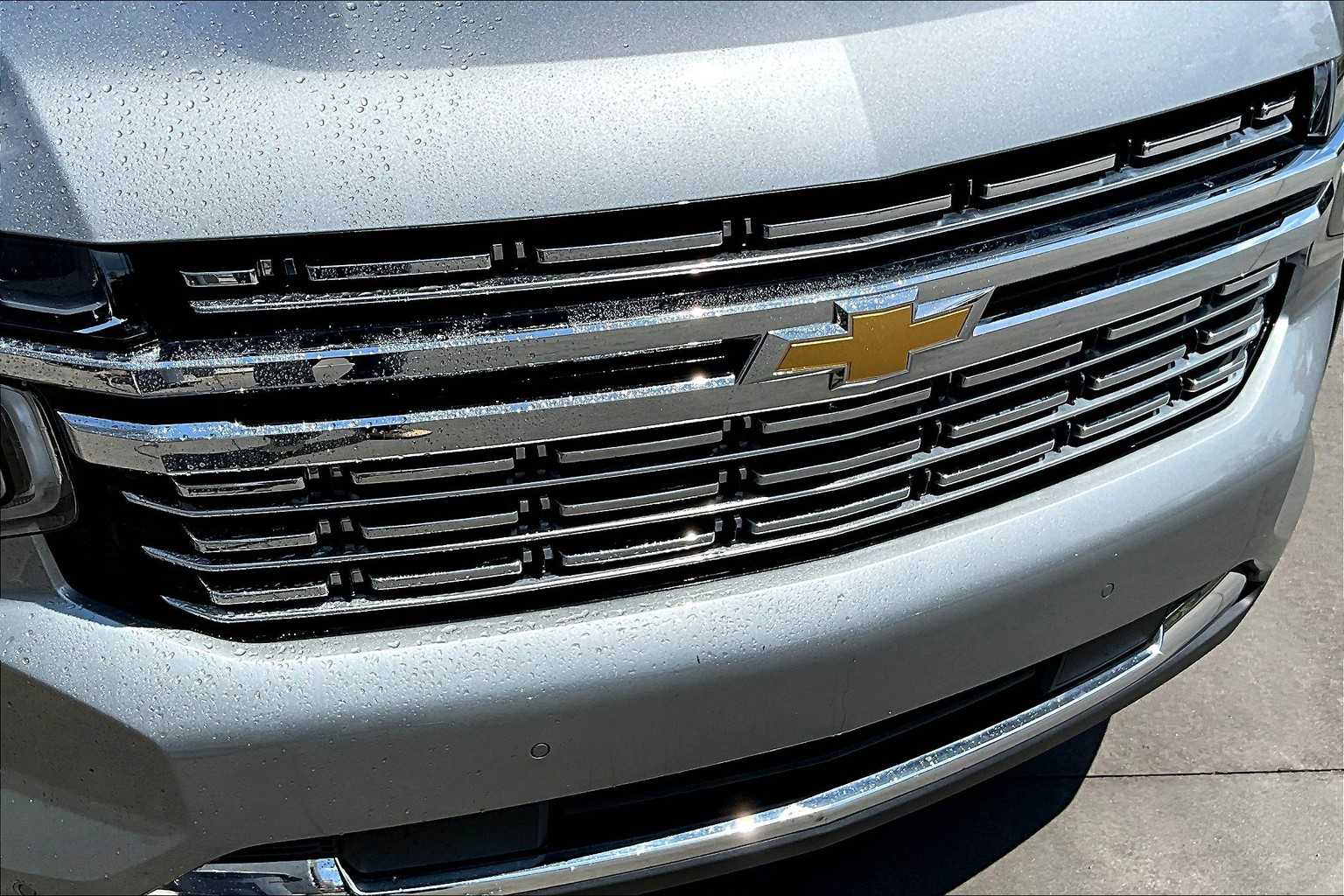 2024 Chevrolet Suburban Premier photo 29