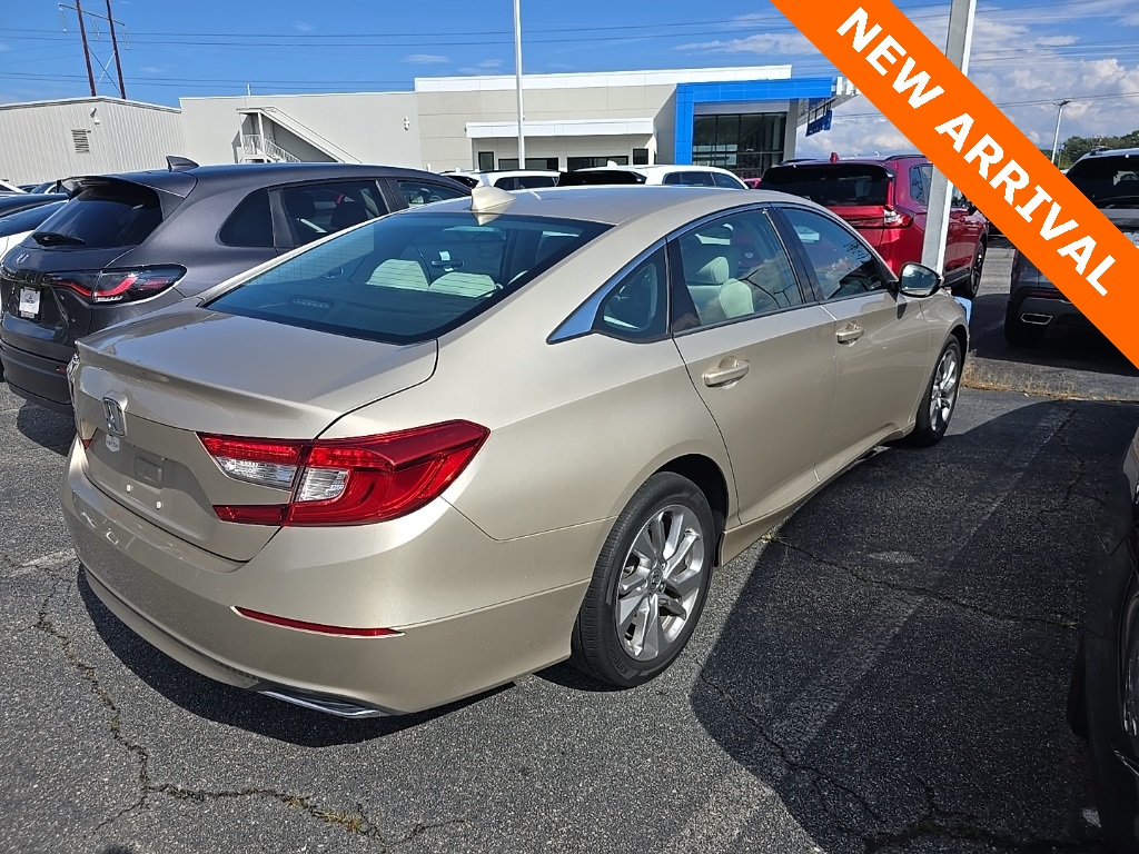 2018 Honda Accord LX photo 5