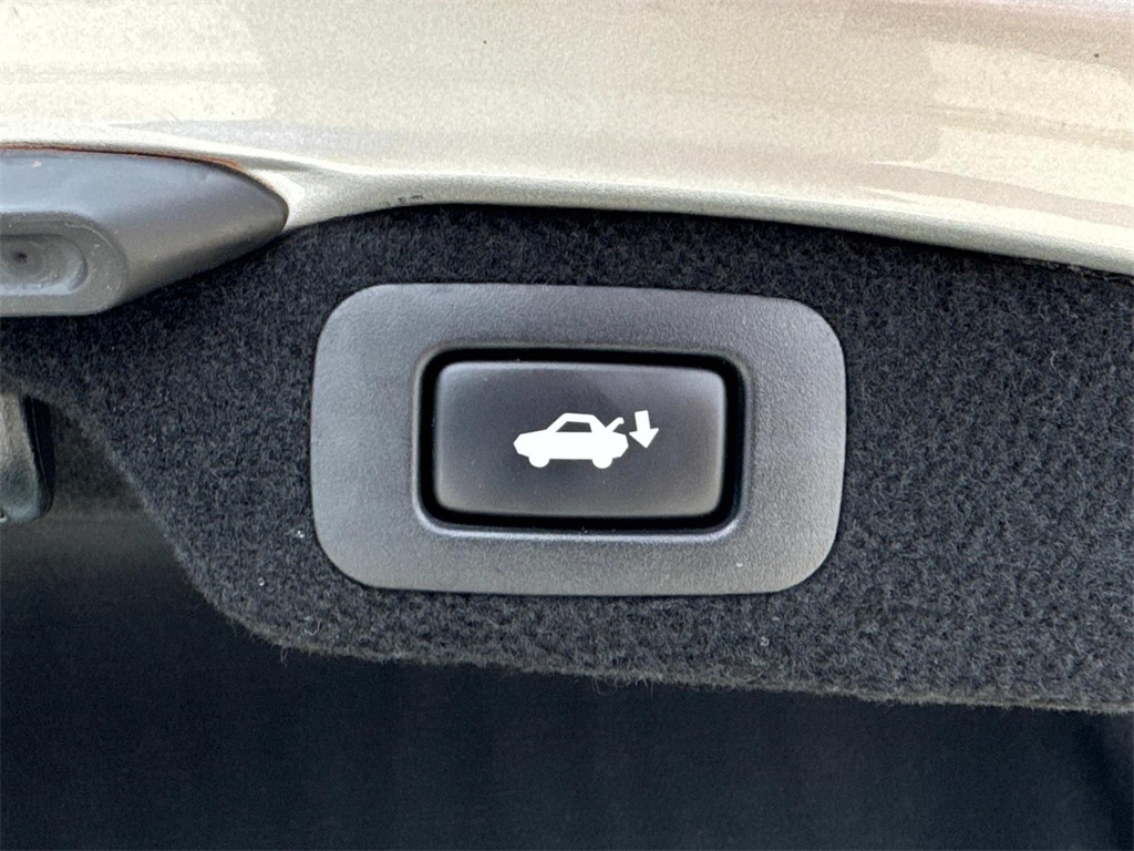 2013 Lexus LS 460 photo 6