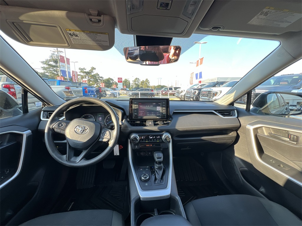 2022 Toyota RAV4 Hybrid LE photo 24