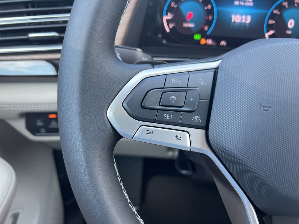 2026 Volkswagen Atlas SE Technology photo 28