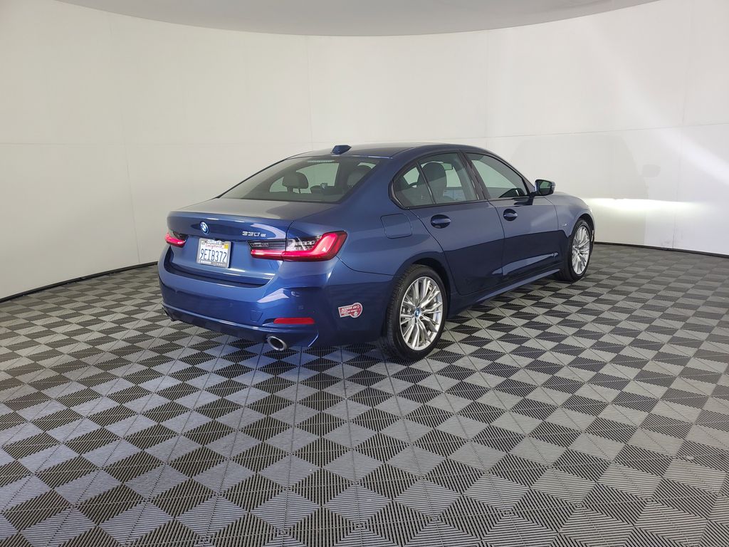 2023 Bmw 330e photo 4