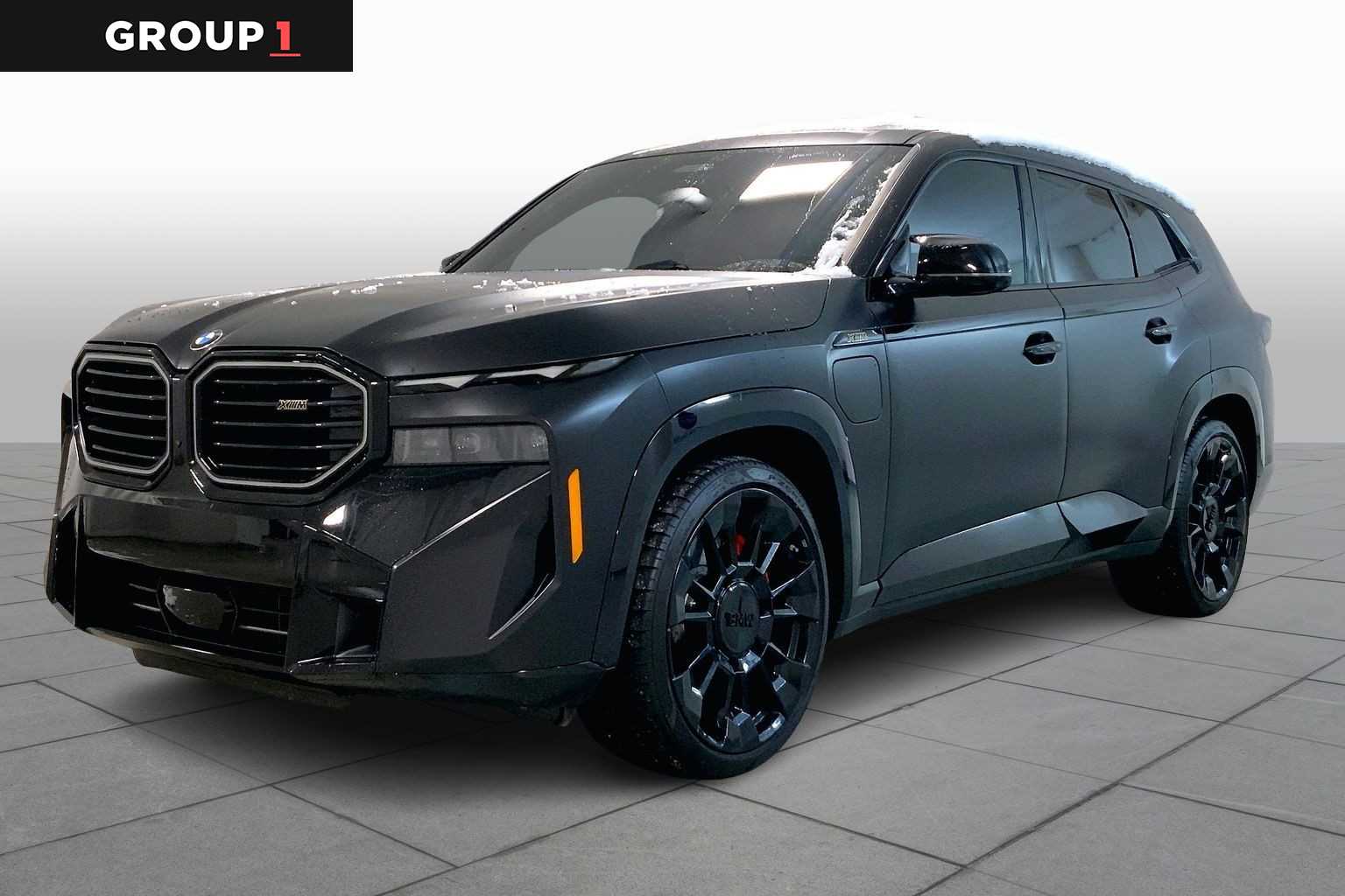 2025 BMW XM Base's photo